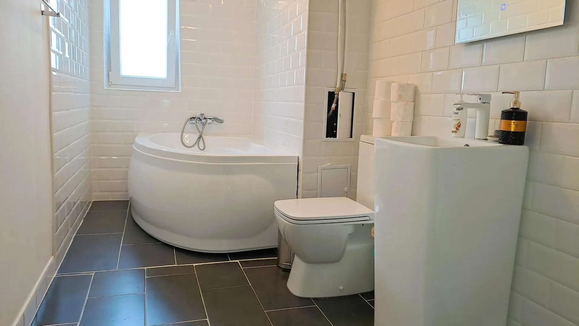 New Luxury Flat At Unirii And Parliament Apartment Bucharest