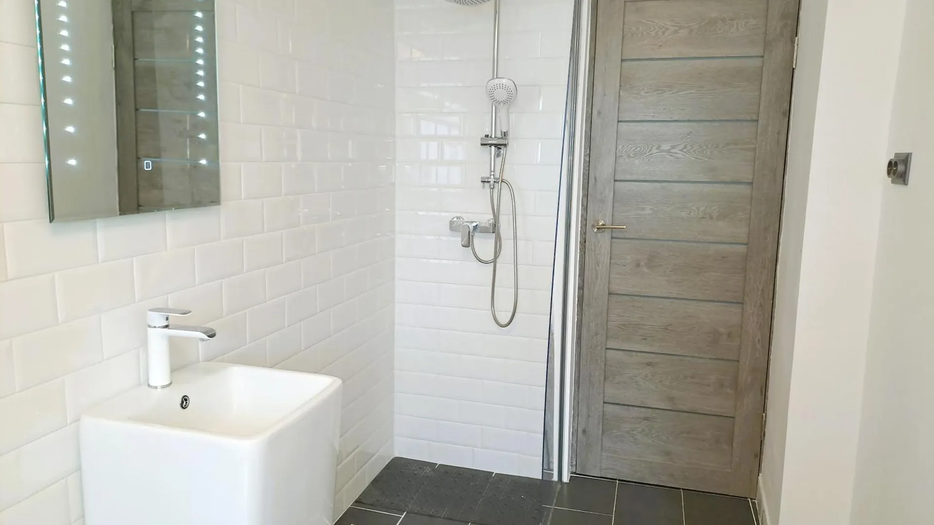 New Luxury Flat At Unirii And Parliament Apartment Bucharest
